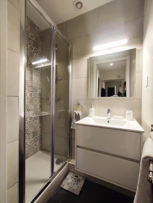 Appartement Proche Paris/Metro Asnières Exteriör bild
